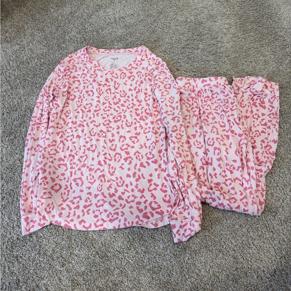 Kyte BABY Other - Kyte Baby Pink Leopard Pajama Set Size Small